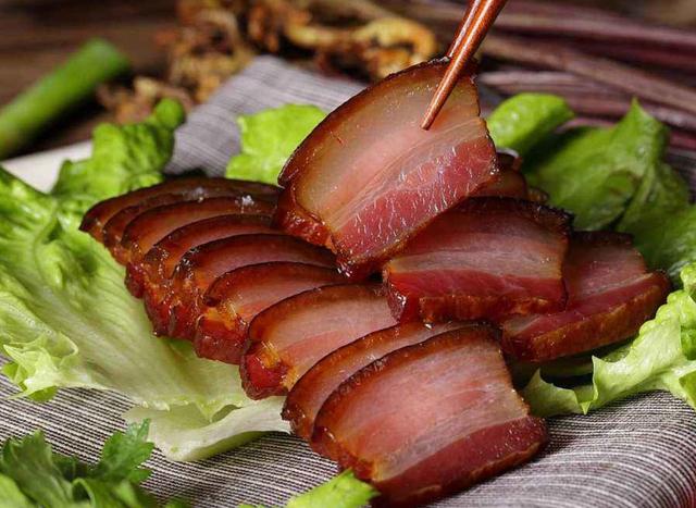 全国人民都爱腌腊肉，3个地方最出名，有没有你的家乡？