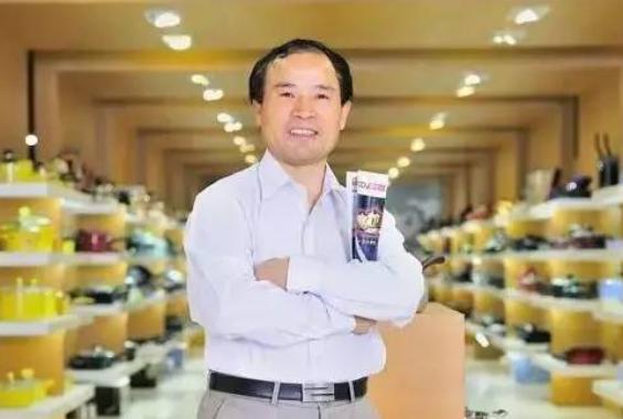 中国不粘锅大王：把国产炒菜锅卖到美国，一年