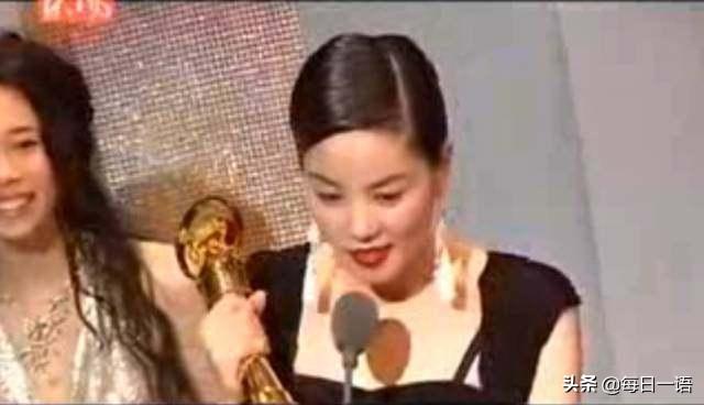 杨紫调侃黄晓明，宁静吐槽赵丽颖，这些女明星一个比一个更敢说