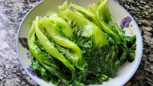 爱吃生菜试试这样做，做法简单味道浓，很好吃的一道家常菜