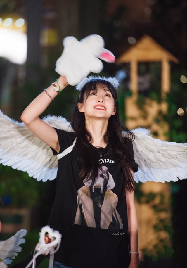 湖里|郑爽手机掉湖里了 三星换回华为综艺爽今年营业满分