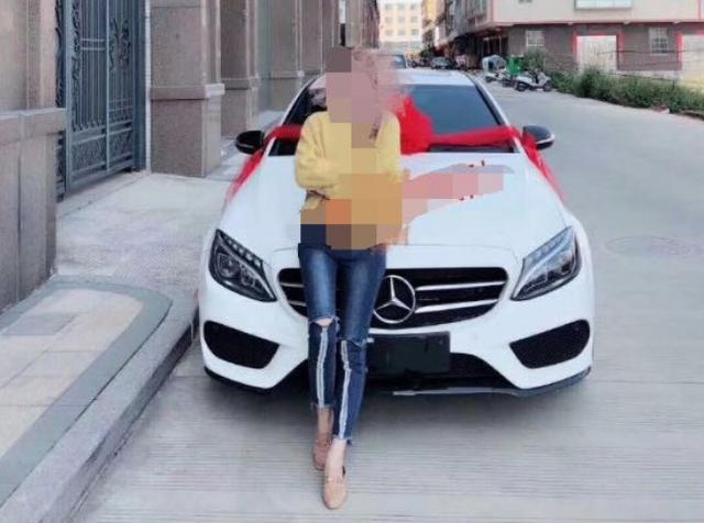 打工妹做微商俩月全款提宝马，发朋友圈炫耀，好友评论亮了