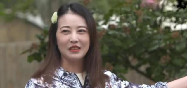 周海媚独居北京，坐拥超大菜园，直言不需要找