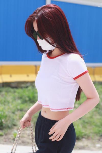 发色|THE9换新发色 刘雨昕金色虞书欣大红孔雪儿紫色撑门面