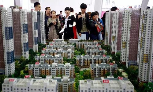 房价“只涨不跌”成过去，楼市2大政策来袭，有两类人要“难受”