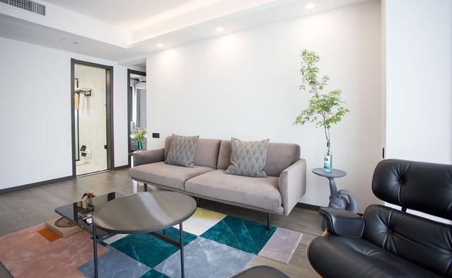 民宿主夫妇爆改96m²两室，两人一猫的神仙生活太治愈了吧