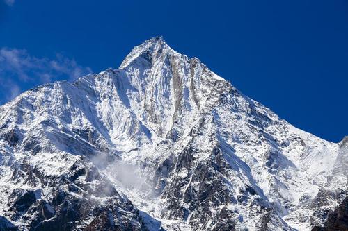 山能有多高?地球的山峰为什么不会超过2万米?