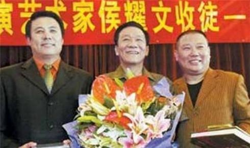 2004年，落魄10年的郭德纲，终于迎来逆袭人生的三次机遇