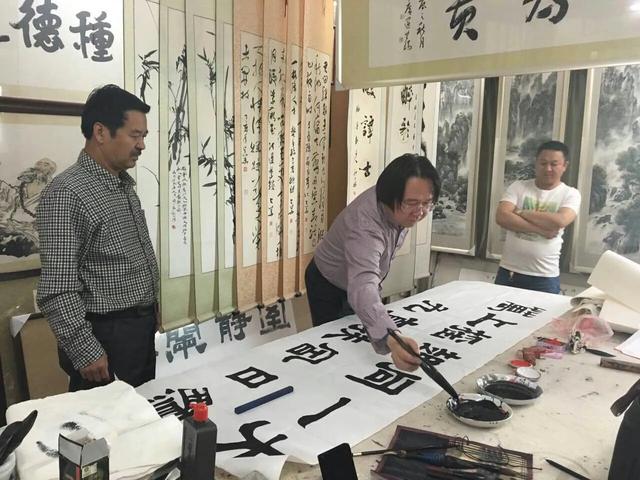 著名诗书画家杨永才