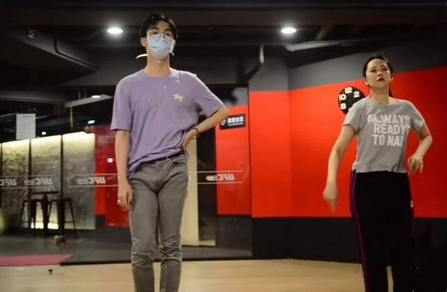 「支持」庾澄庆点赞支持伊能静微博离婚后还力挺前妻，庾澄庆真很大度！