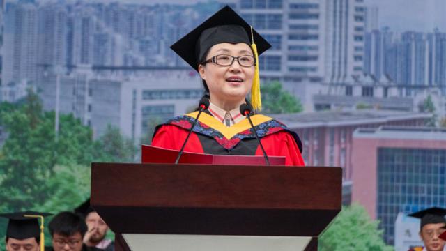 “复兴民族兮，誓作前锋”重庆大学的毕业典礼太感人……