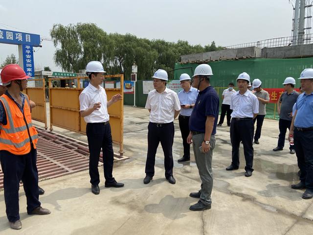 区委书记韩伟到济南新材料产业园区调研重点项目建设情况