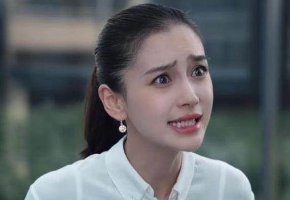 同样都是演戏，杨颖瞪眼被黑的体无完肤，而她嘟嘴却被夸可爱