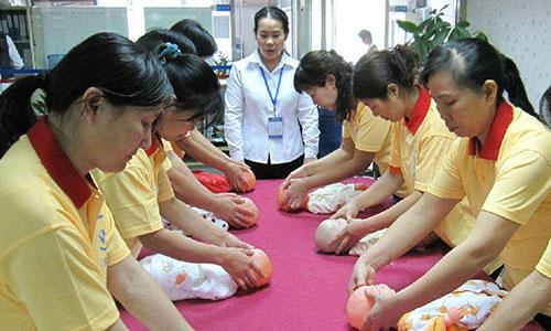 还去摆地摊？家政行业“大火”，月薪近万元，