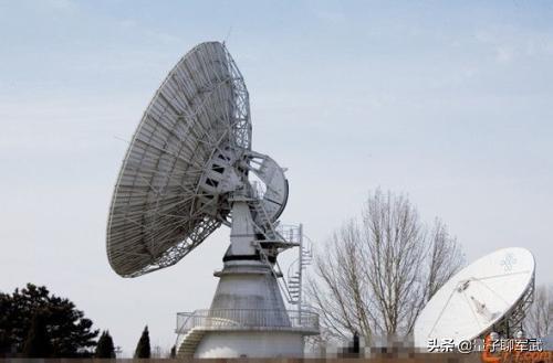 军舰千里眼，向航母投掷一枚石子，雷达会扫描到吗？