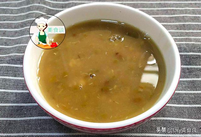 三伏天，煮绿豆汤多加两样食材，清甜解暑，祛湿安神，舒服过伏天