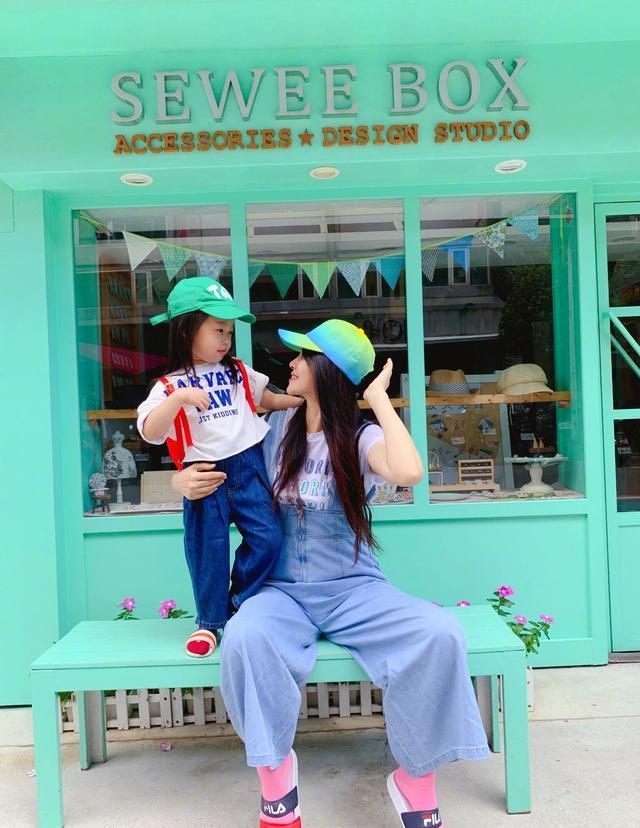 52岁伊能静为何不显老？1年花7位数保养费的她是第二个刘晓庆吗