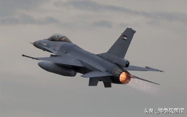 波羅的海爆發(fā)激烈空戰(zhàn)，俄蘇27攔截北約F16戰(zhàn)機(jī)，7分鐘后一方獲勝