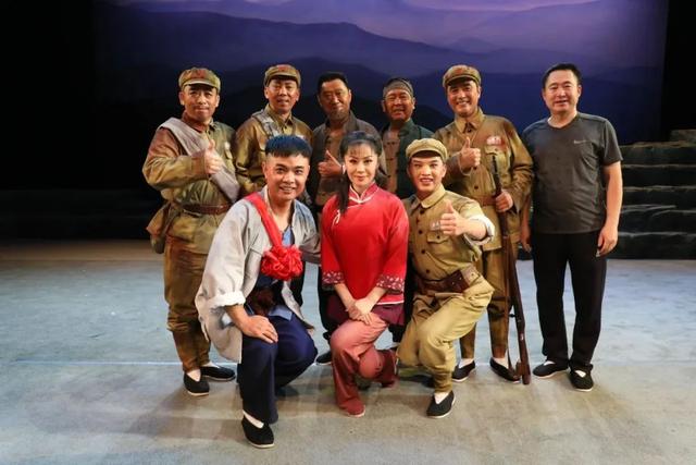 &ldquo;红心向党永歌唱&rdquo;主持人月阳与豫剧《红嫂颂》部分主创畅聊台前幕后