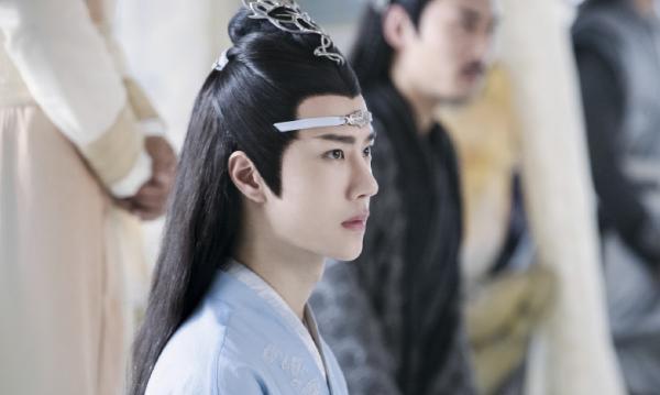 《陈情令》开播一周年，两位主演现状各不同，从待播剧看发展潜力