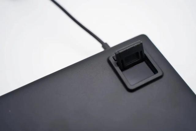 “年轻人的第一把机械键盘”，小米机械键盘到