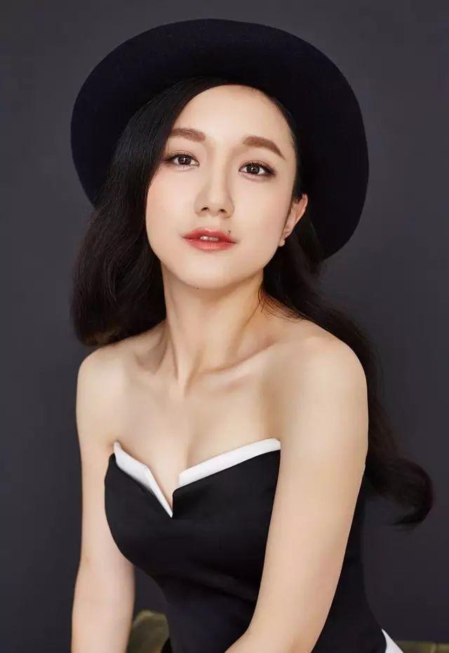 長(zhǎng)沙第一大美女原來(lái)長(zhǎng)這樣！數(shù)十萬(wàn)人跨省而來(lái)，只為看她一眼？