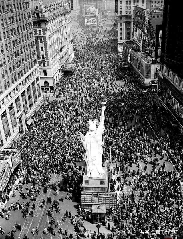 75年前的今天：二战欧洲战场胜利、纳粹德国无条件投降