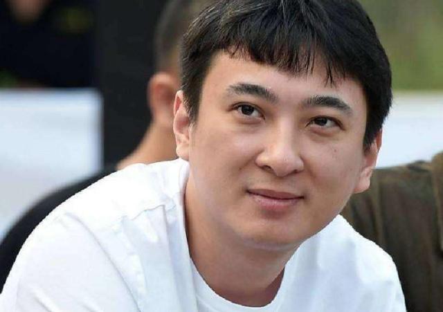 国民老公打包出售爱车，5000公里大牛折价数百万