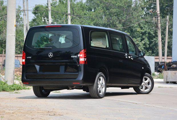 7座“大块头”奔驰也亲民，长近5.4米，2+2+3布局，如今仅28.98万