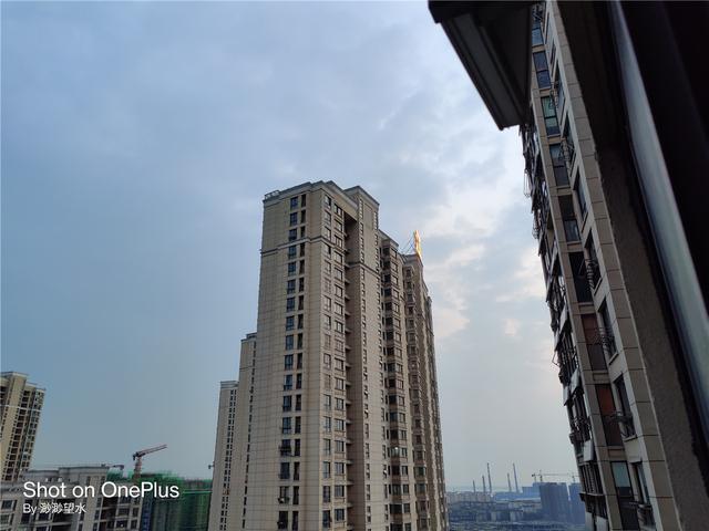 OnePlus 8 Pro深度体验！高素质屏幕下的真安卓旗舰