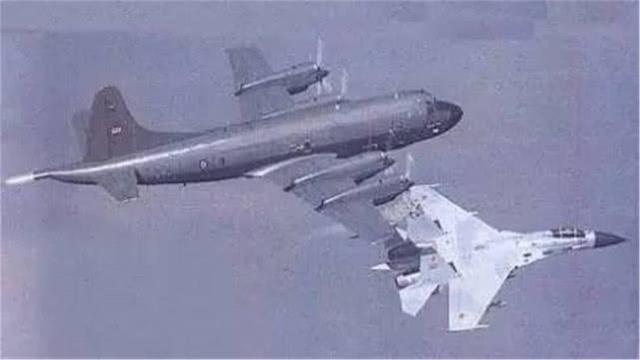 军人血性显露无疑！美军无视警告不听劝，一吨