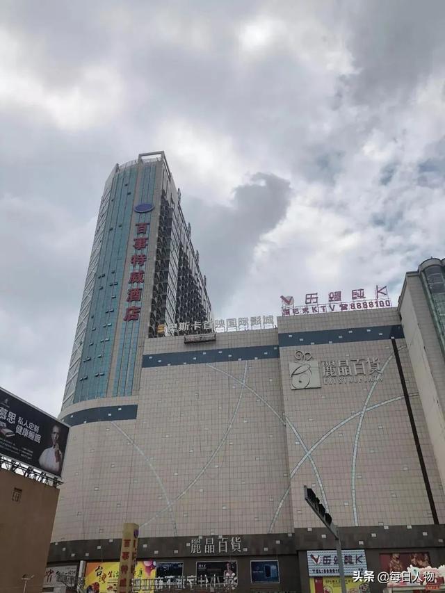 飞舞的红窗帘、出狱的窃·格瓦拉，4月我们关注