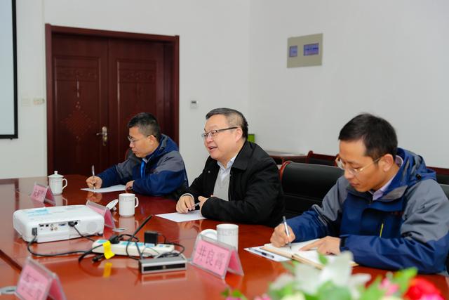济南新材料产业园区管委会主任陈西武到企业调研