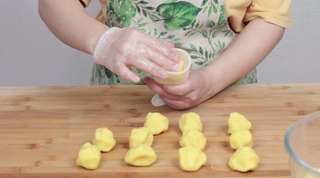 超好吃的绿豆糕，只要3种简单食材，香甜细腻入口即化，夏日必备