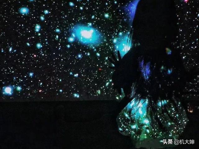 小米有品“血洗”家电行业！200英寸巨屏仅2999元，海信：顶不住