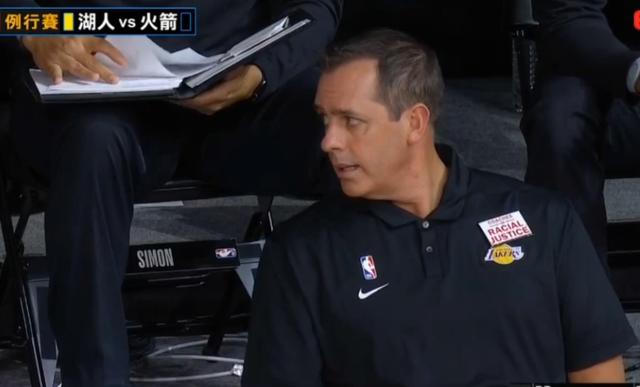 詹皇因傷輪休，湖人上場11人打出6個醜陋紀錄，詹姆斯在場邊眼神很凝重！-黑特籃球-NBA新聞影音圖片分享社區