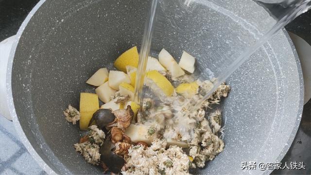 夏日冰爽菊花糕，外面吃6块1碗，在家做一锅8块，好吃下火还解暑