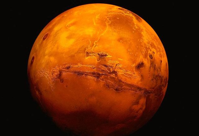 火星上终于发现了水了，人们离登上火星还差几步？