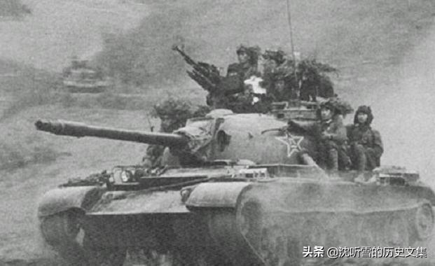 1979年对越反击战，解放军出动装甲兵集群向敌人