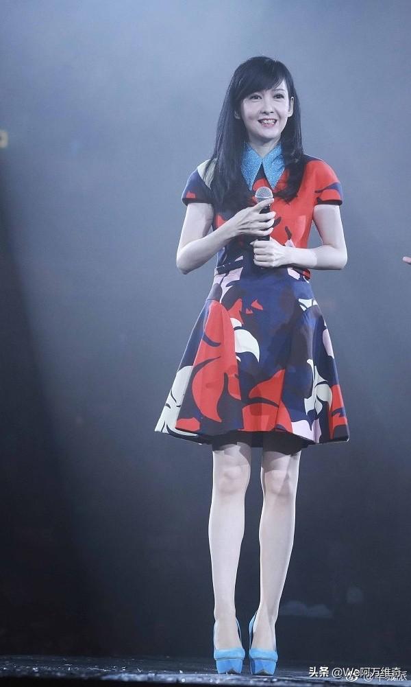 国内娱乐圈里这些美腿的姐姐们，你慕了吗？手