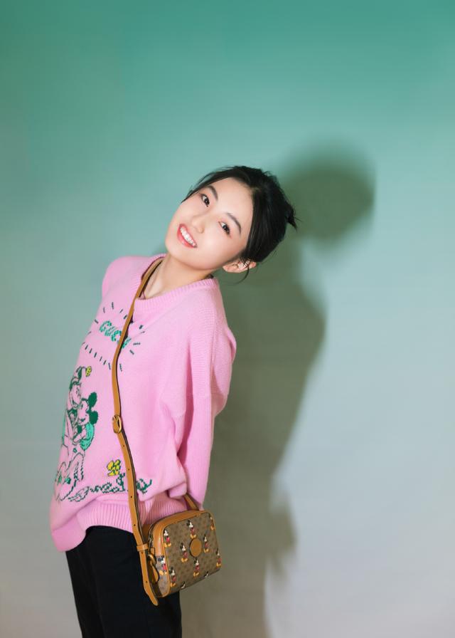 与关晓彤同为国民闺女的张子枫，究竟赢在哪里？看看这个就知道了