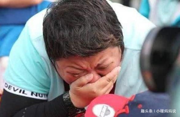 9张让人潸然泪下的母爱照，妈妈实在是太伟大了