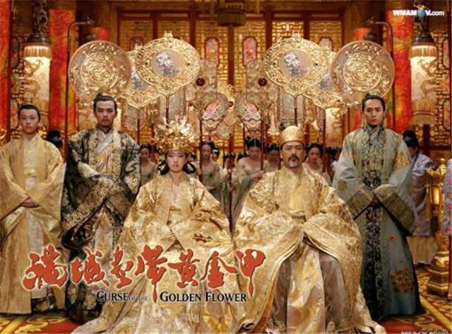 坎坷的黄轩：12岁父母离婚，19岁被张艺谋“忽悠”，21岁成孤儿