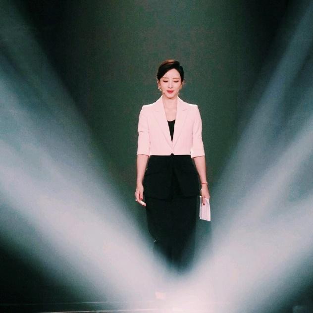 盘点娱乐圈中清华北大毕业的8位明星，佩服最后