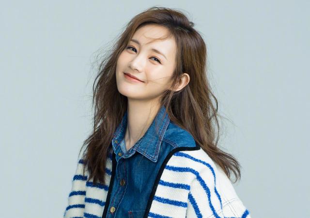 李一桐“月牙眼”都是装的？机智回应解质疑，突显情商又圈粉