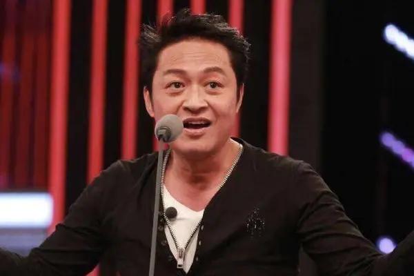 24岁未婚先孕，与影帝丈夫相爱10年分道扬镳，如