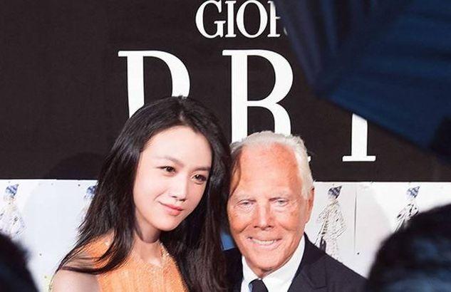 湯唯橙色長裙亮相巴黎時裝秀，優(yōu)雅動人性感迷人