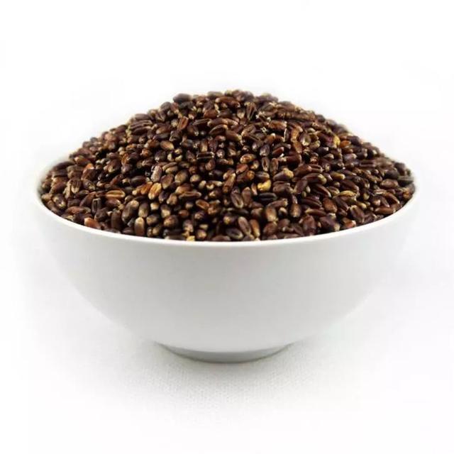 黑小麦酿酒爽口绵柔飘香万里