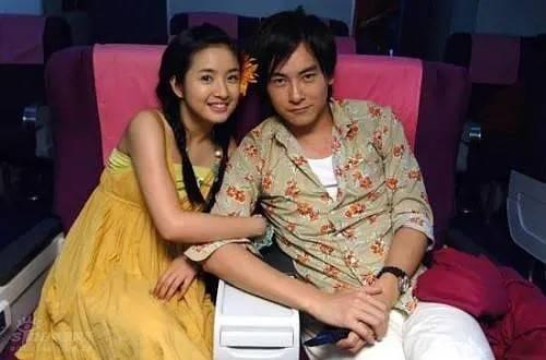 郑元畅声明喜欢女生后，绯闻女友黑正妹庆生，