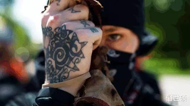 全世界黑人被唾弃，遭许多国家谴责，白人大喊：“回你的非洲去”